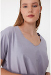 Kadın V Yaka Yırtmaçlı Oversize Basic Tişört