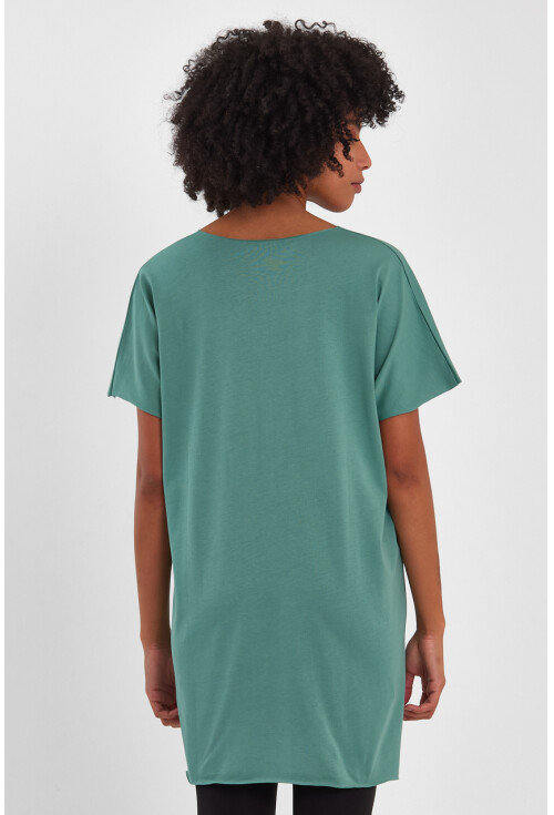 Kadın V Yaka Yırtmaçlı Oversize Basic Tişört