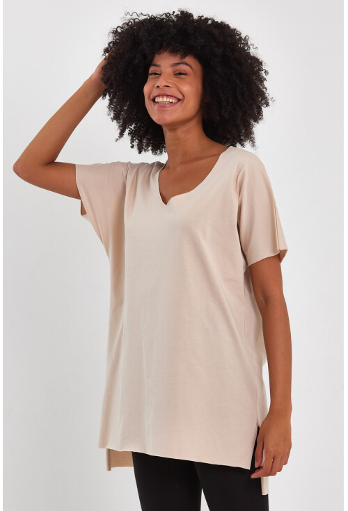 Kadın V Yaka Yırtmaçlı Oversize Basic Tişört