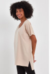 Kadın V Yaka Yırtmaçlı Oversize Basic Tişört